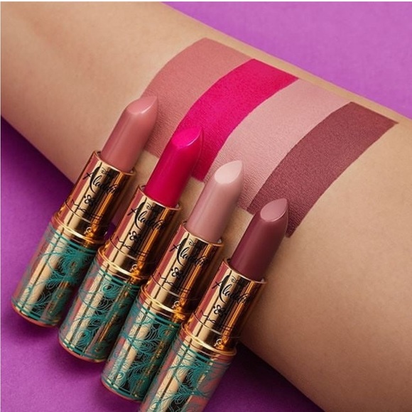🧞♂️LE🧞♂️MAC Aladdin Collection Matte Lipstick- A Whole New World - Picture 2 of 15